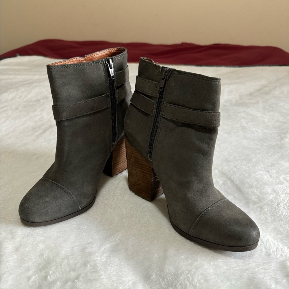 Lucky brand heeled booties, 9 - Picture 4 of 8